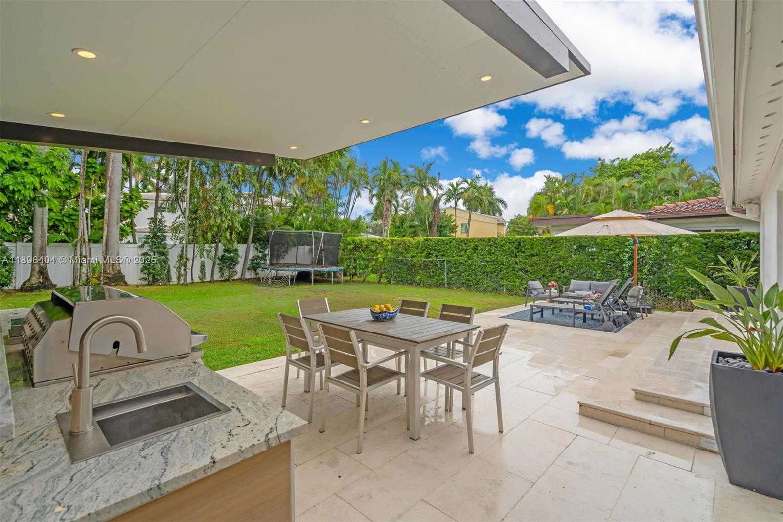 Small Image of 6235 ALTON RD, Miami Beach Number 26