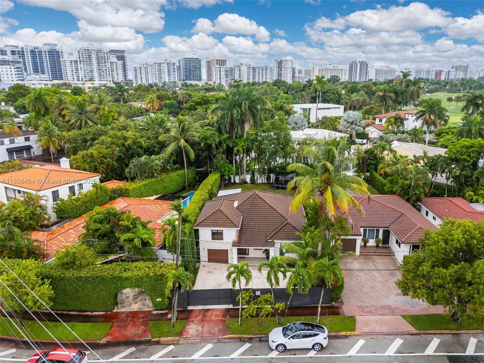 Small Image of 6235 ALTON RD, Miami Beach Number 34