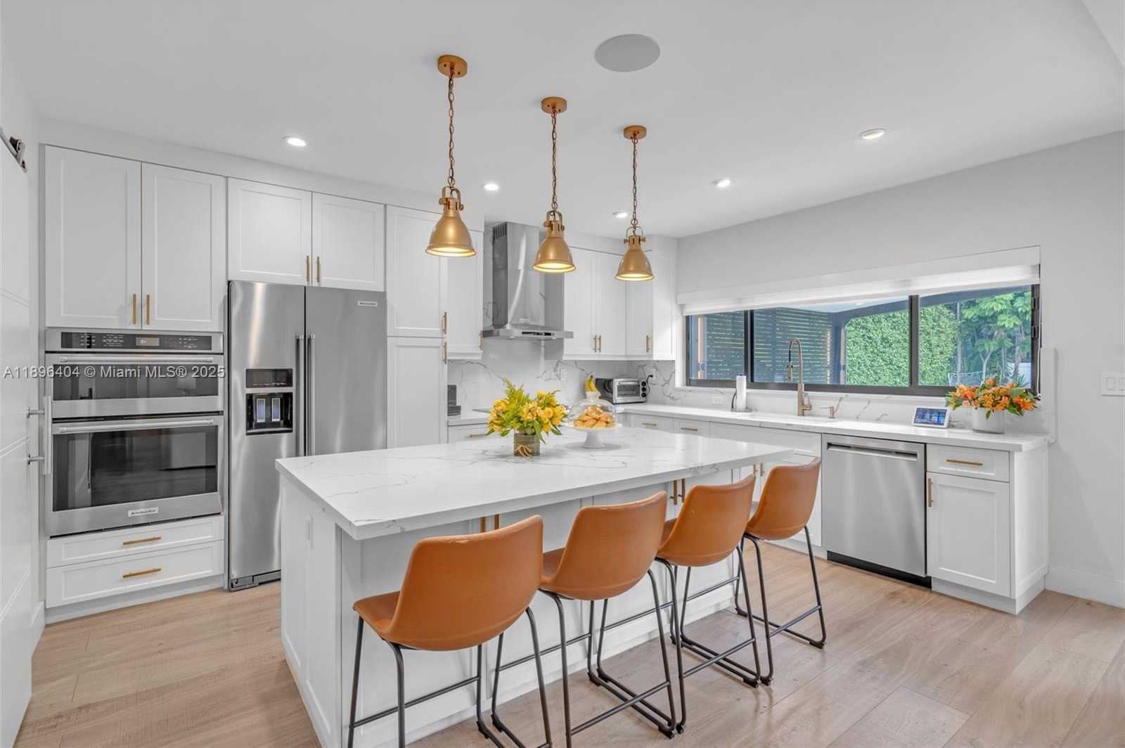 Small Image of 6235 ALTON RD, Miami Beach Number 9