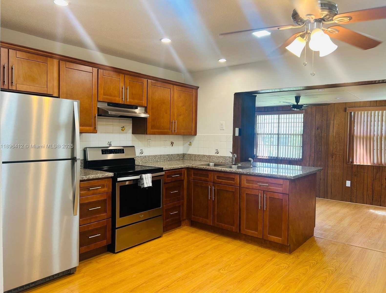 Small Image of 4804 NORTH WEST 50TH CT, Tamarac Number 3