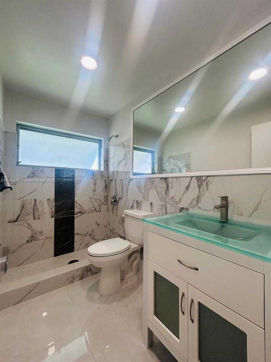 Small Image of 4804 NORTH WEST 50TH CT, Tamarac Number 8