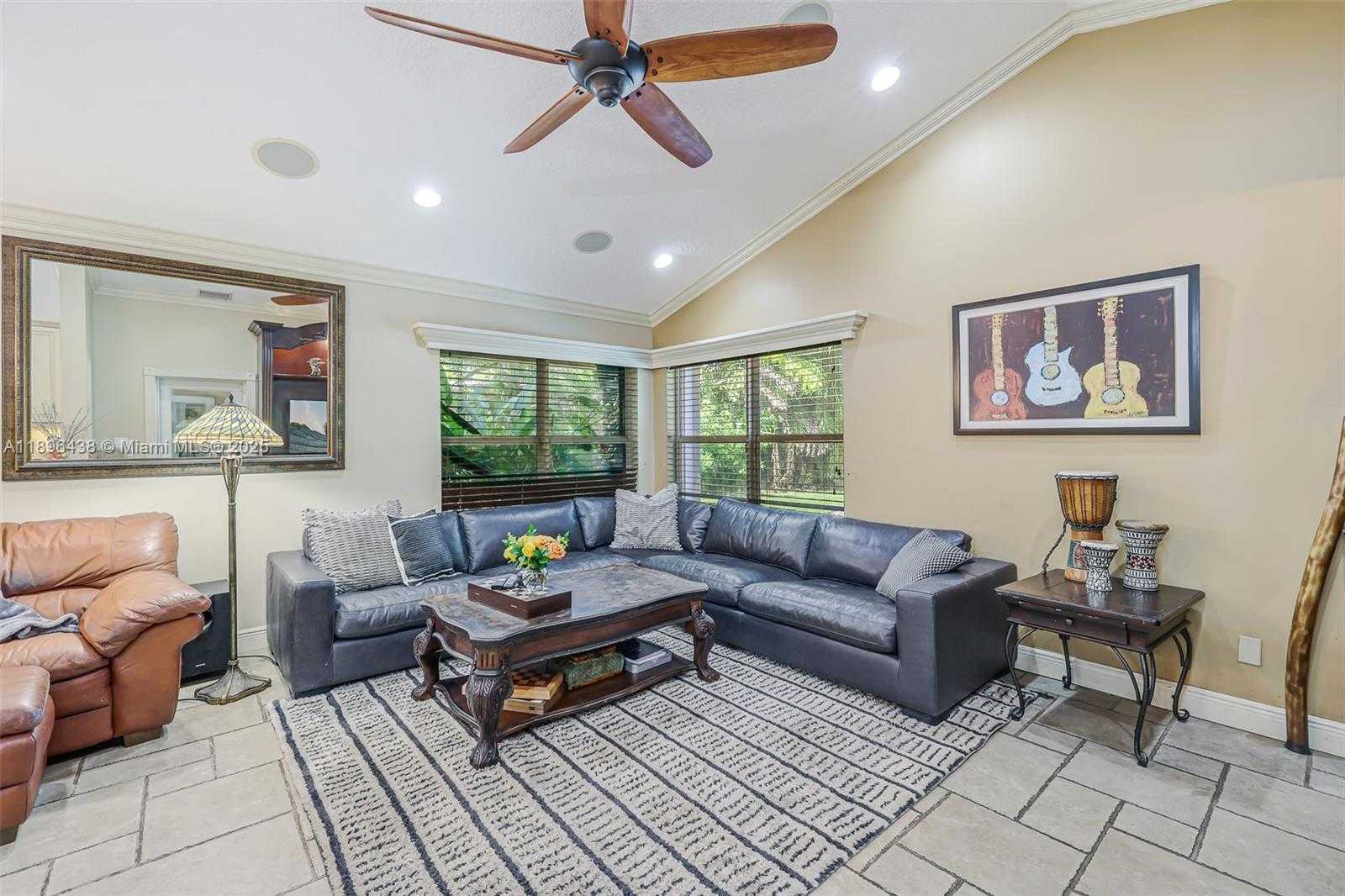 Small Image of 10101 SOUTH WEST 5TH ST, Plantation Number 24