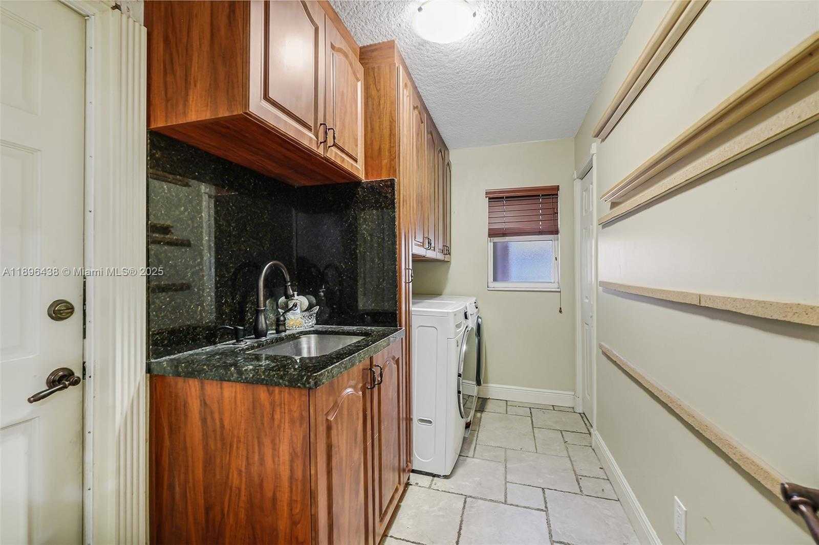 Small Image of 10101 SOUTH WEST 5TH ST, Plantation Number 29
