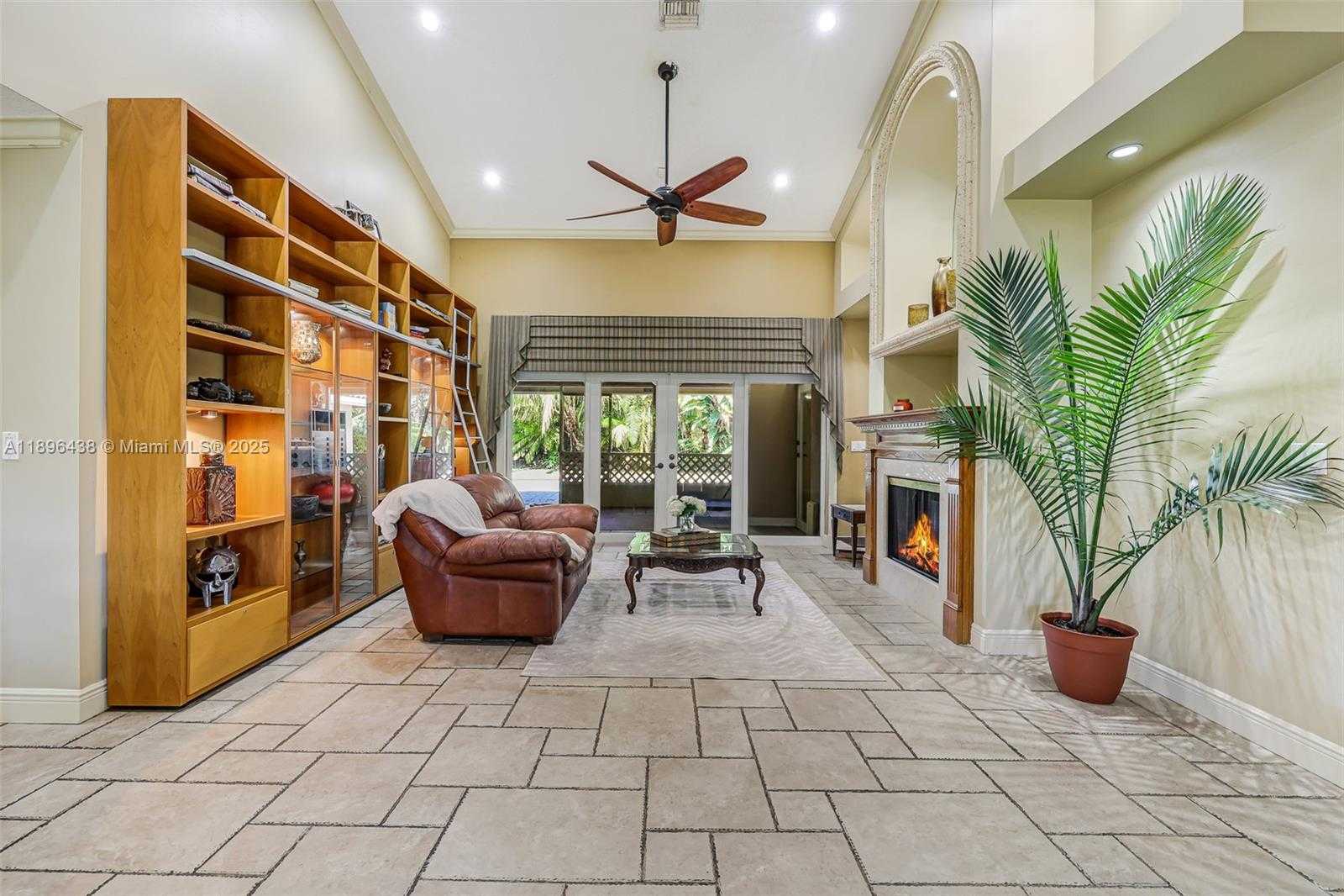 Small Image of 10101 SOUTH WEST 5TH ST, Plantation Number 6