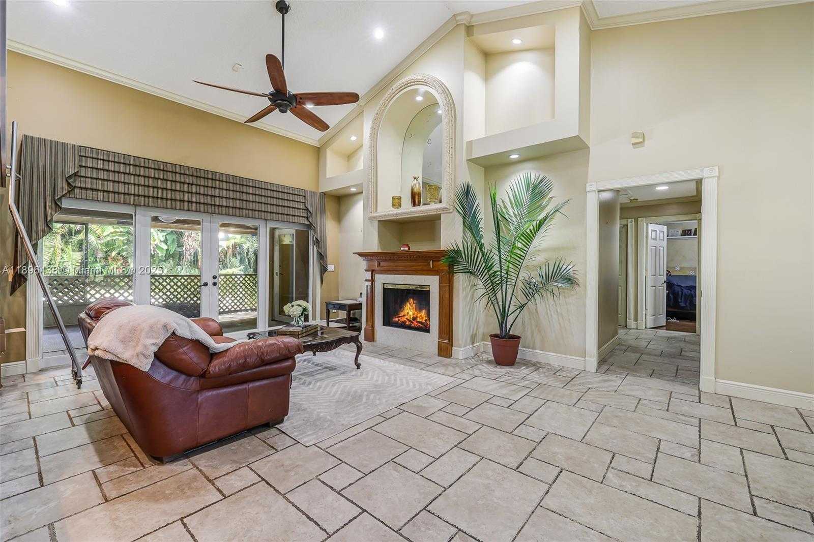 Small Image of 10101 SOUTH WEST 5TH ST, Plantation Number 7