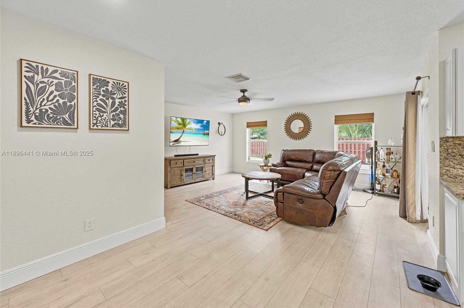 Small Image of 835 WEST PLANTATION CIR, Plantation Number 28