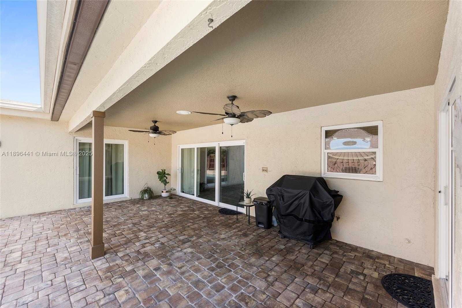 Small Image of 835 WEST PLANTATION CIR, Plantation Number 43