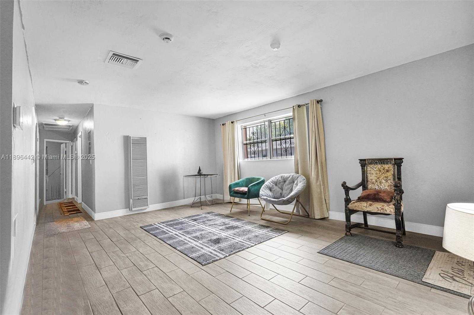 Small Image of 5424 MAYO ST, Hollywood Number 15
