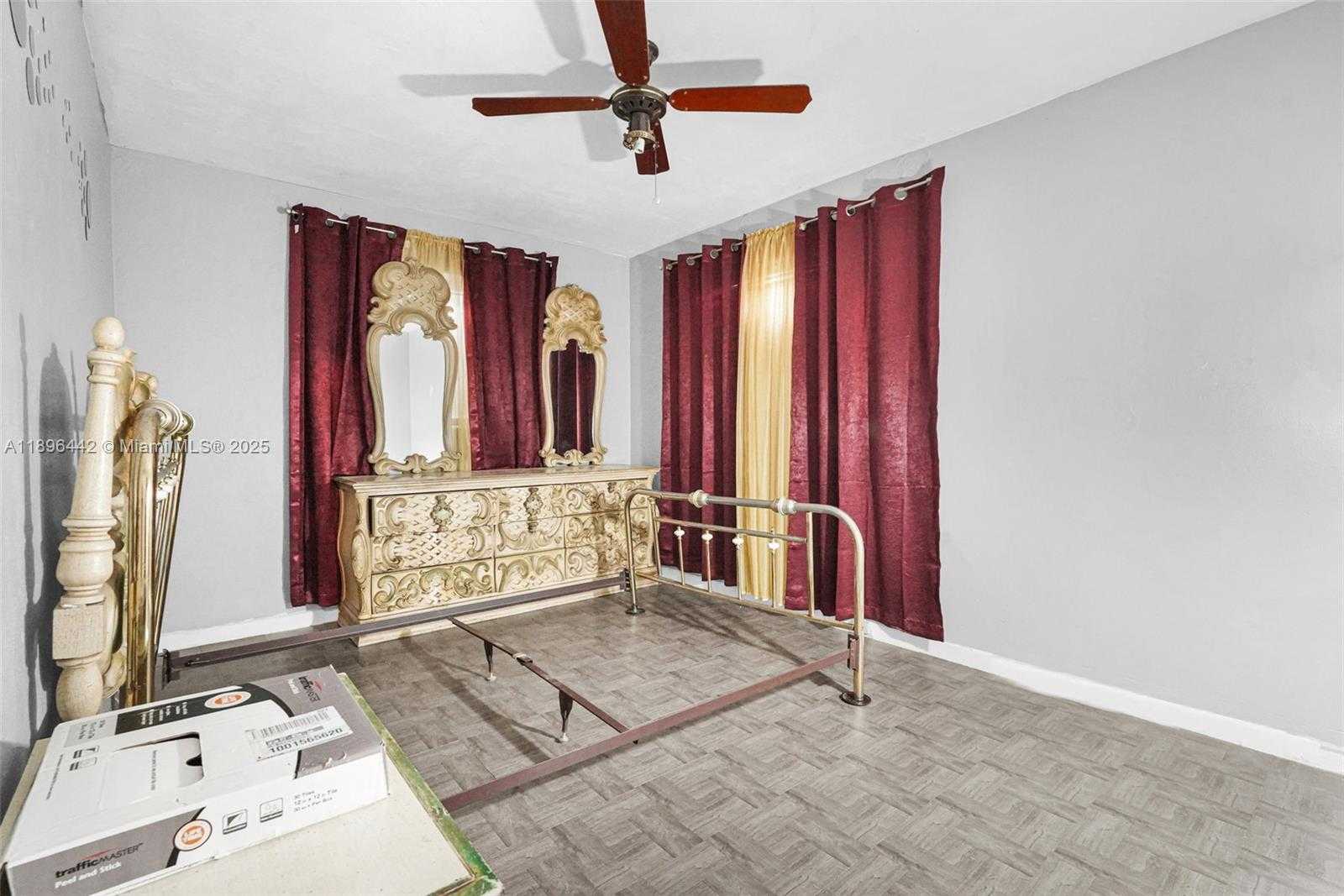 Small Image of 5424 MAYO ST, Hollywood Number 23