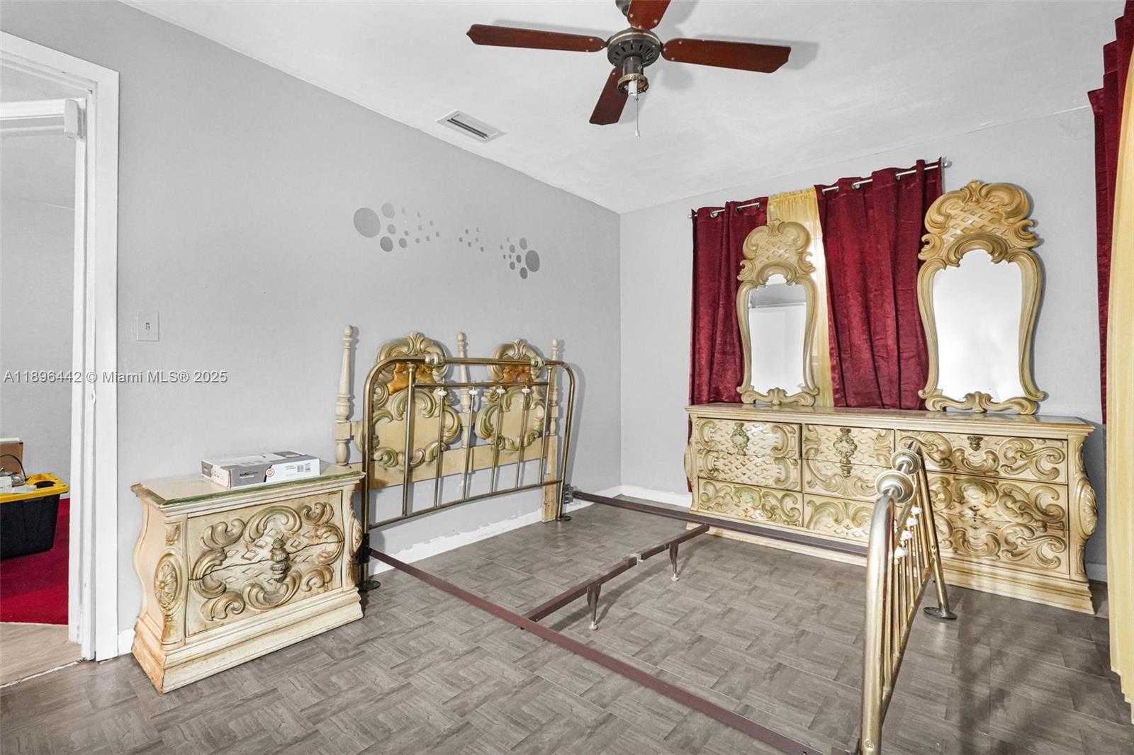 Small Image of 5424 MAYO ST, Hollywood Number 25