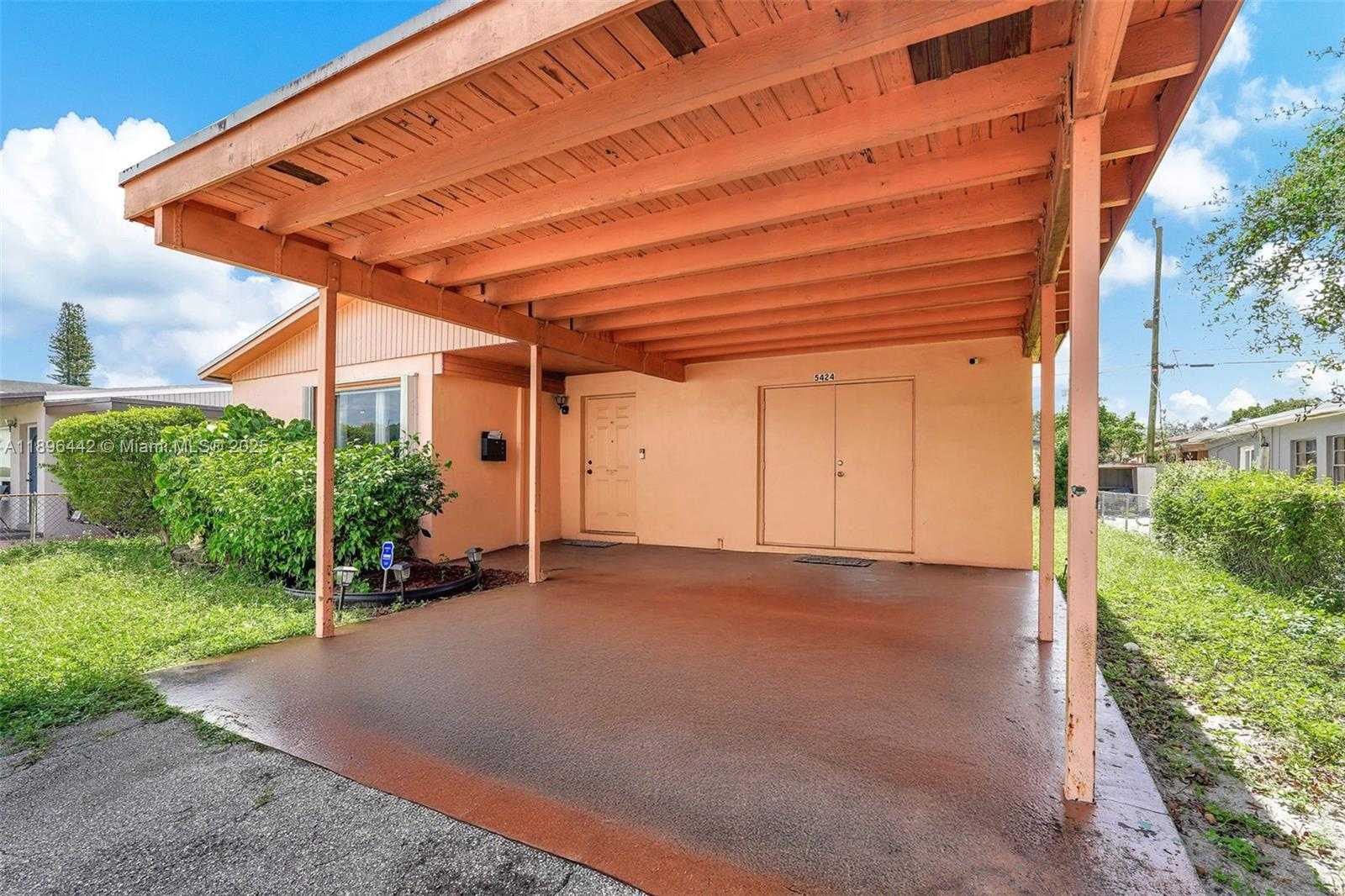 Small Image of 5424 MAYO ST, Hollywood Number 44