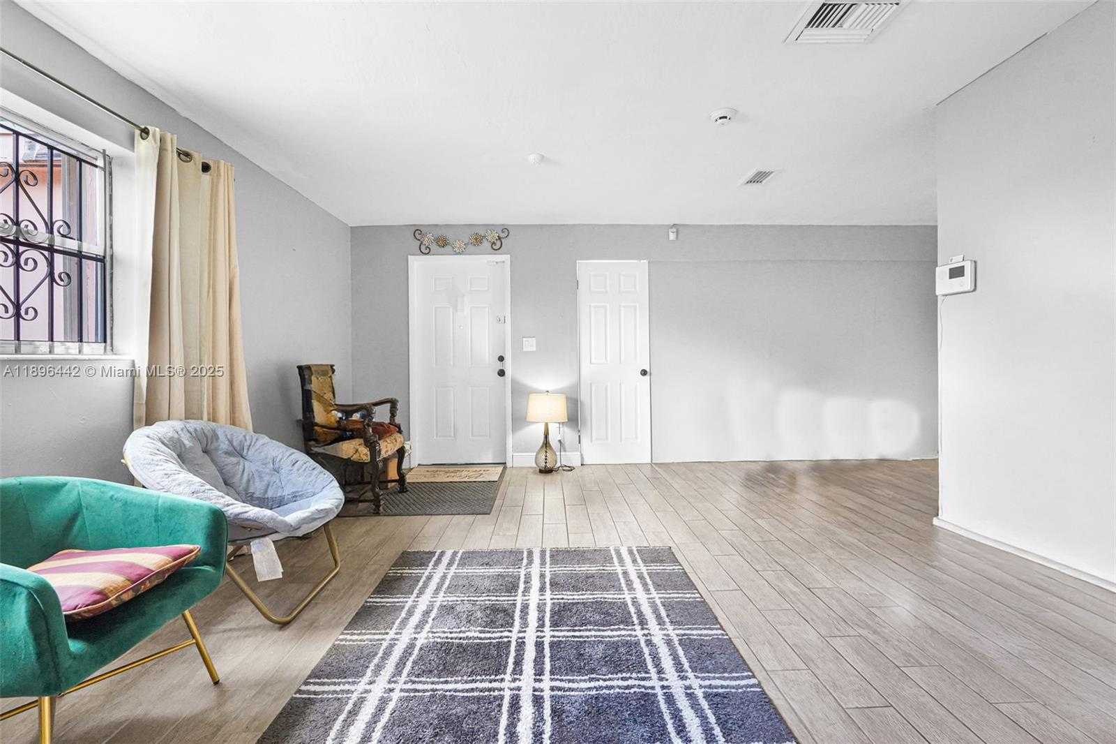 Small Image of 5424 MAYO ST, Hollywood Number 9