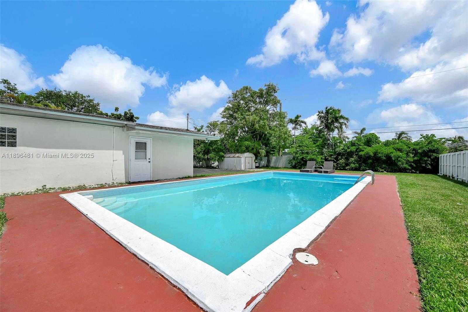 Small Image of 9740 CUTLER RIDGE DR, Cutler Bay Number 16