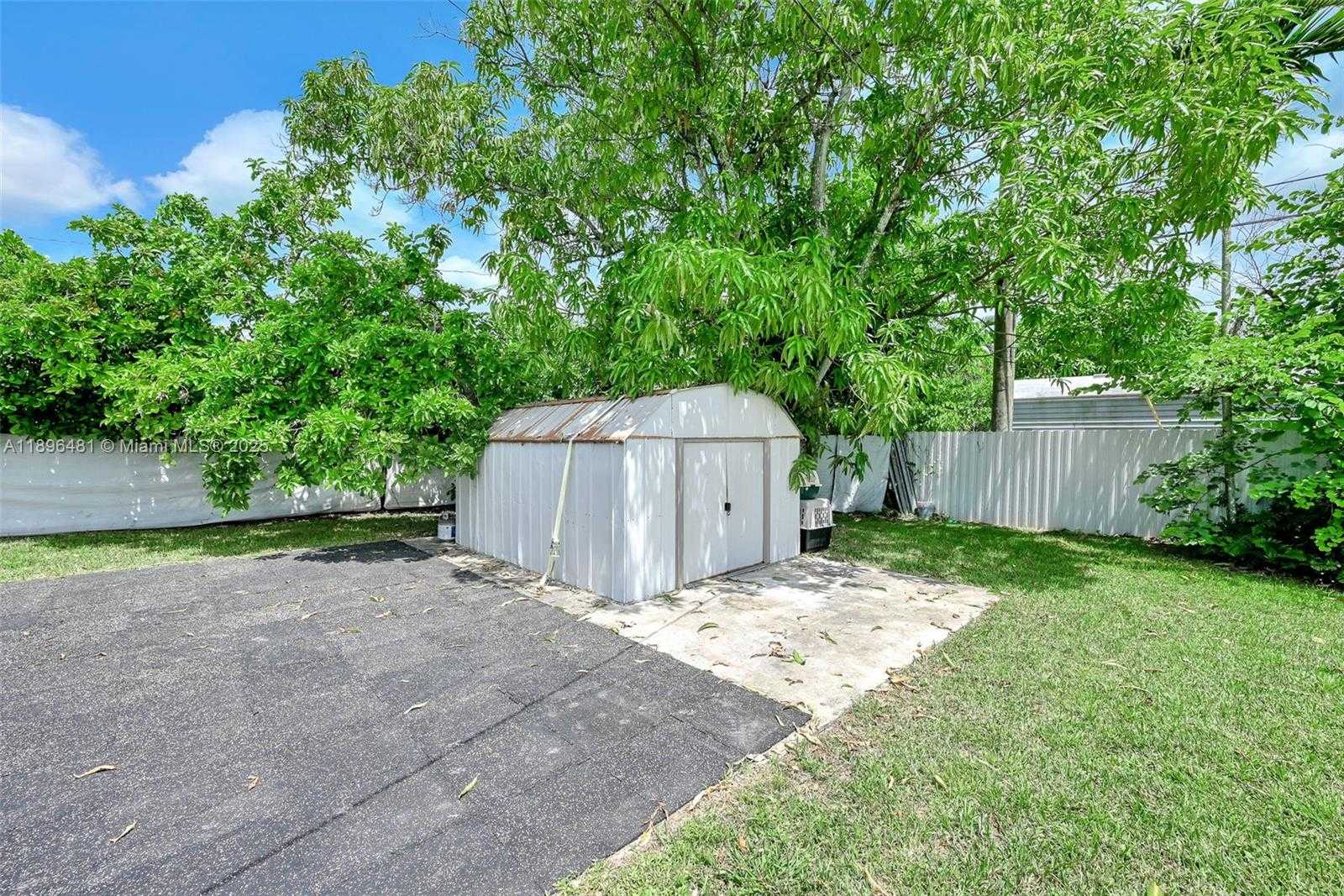 Small Image of 9740 CUTLER RIDGE DR, Cutler Bay Number 17