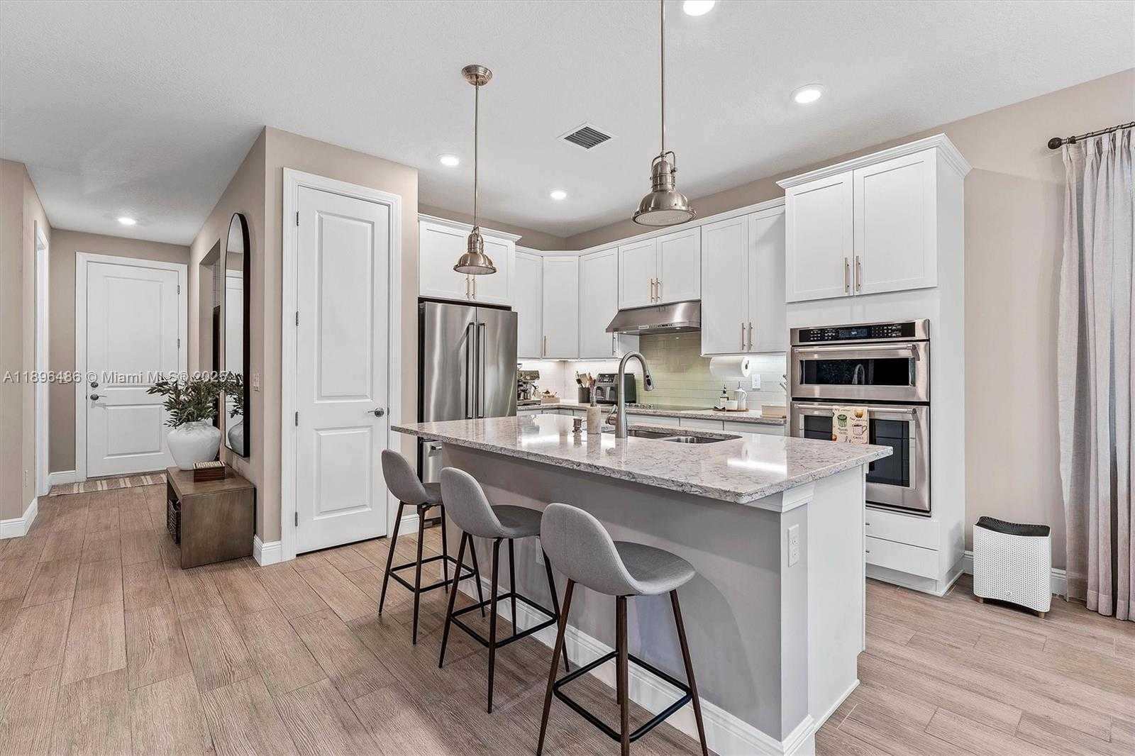 Small Image of 4434 FICUS ST, Hollywood Number 11