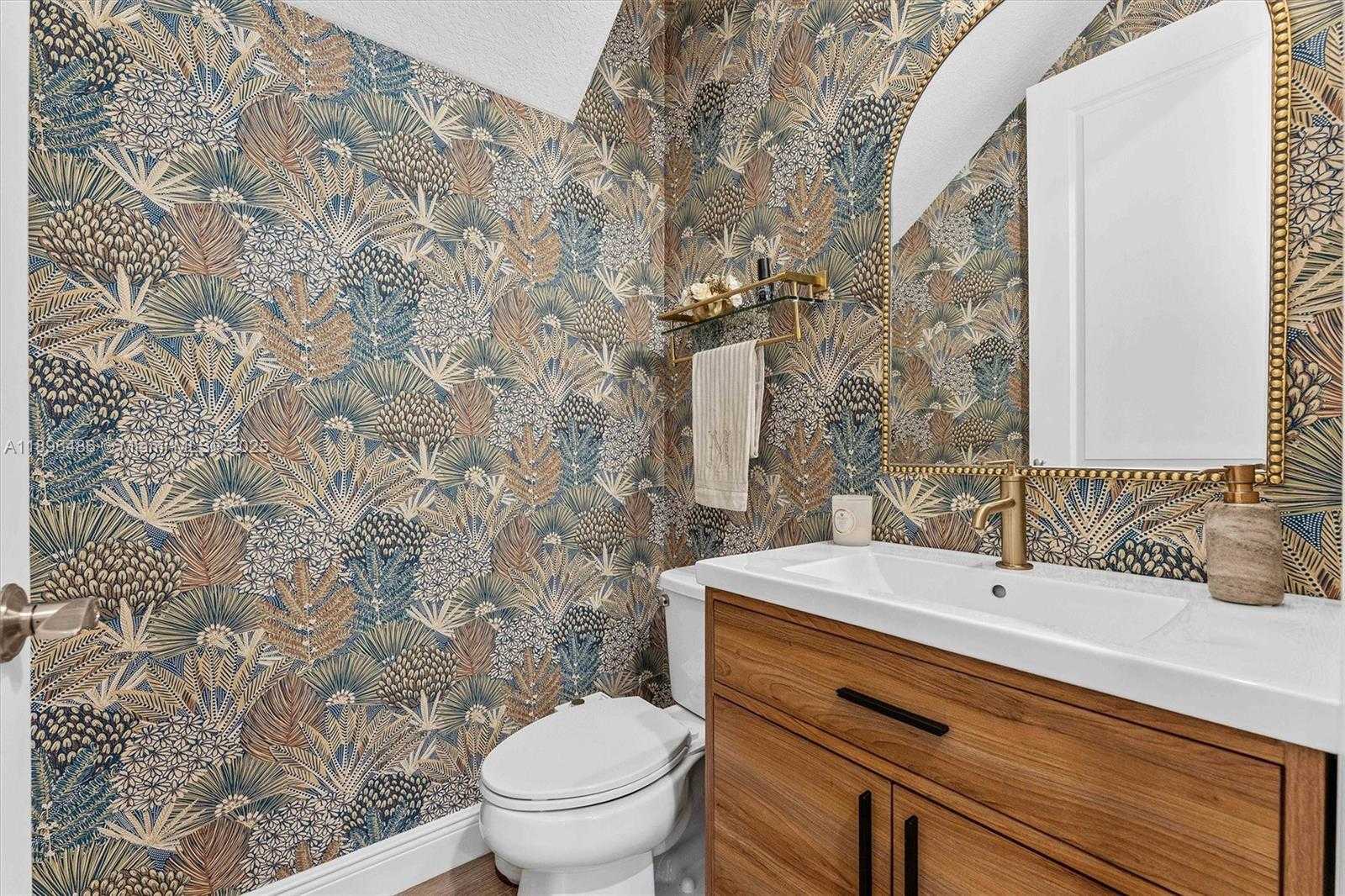 Small Image of 4434 FICUS ST, Hollywood Number 13