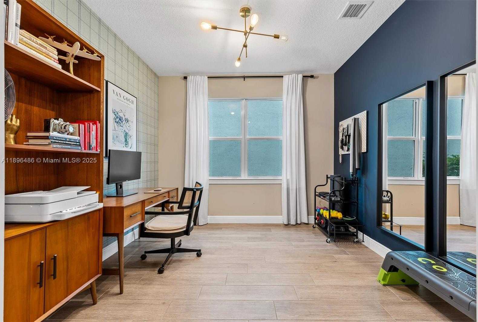 Small Image of 4434 FICUS ST, Hollywood Number 14