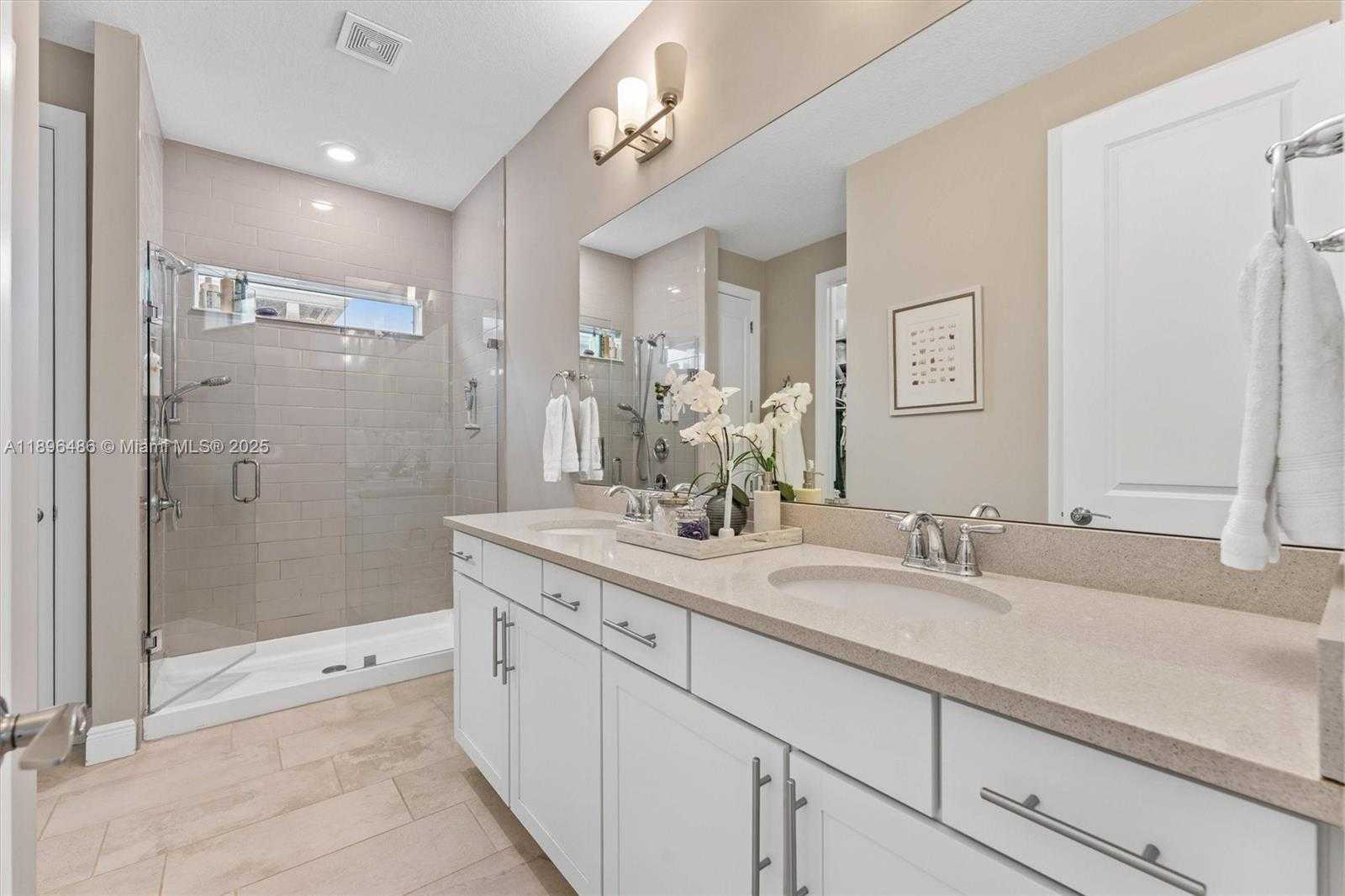 Small Image of 4434 FICUS ST, Hollywood Number 22