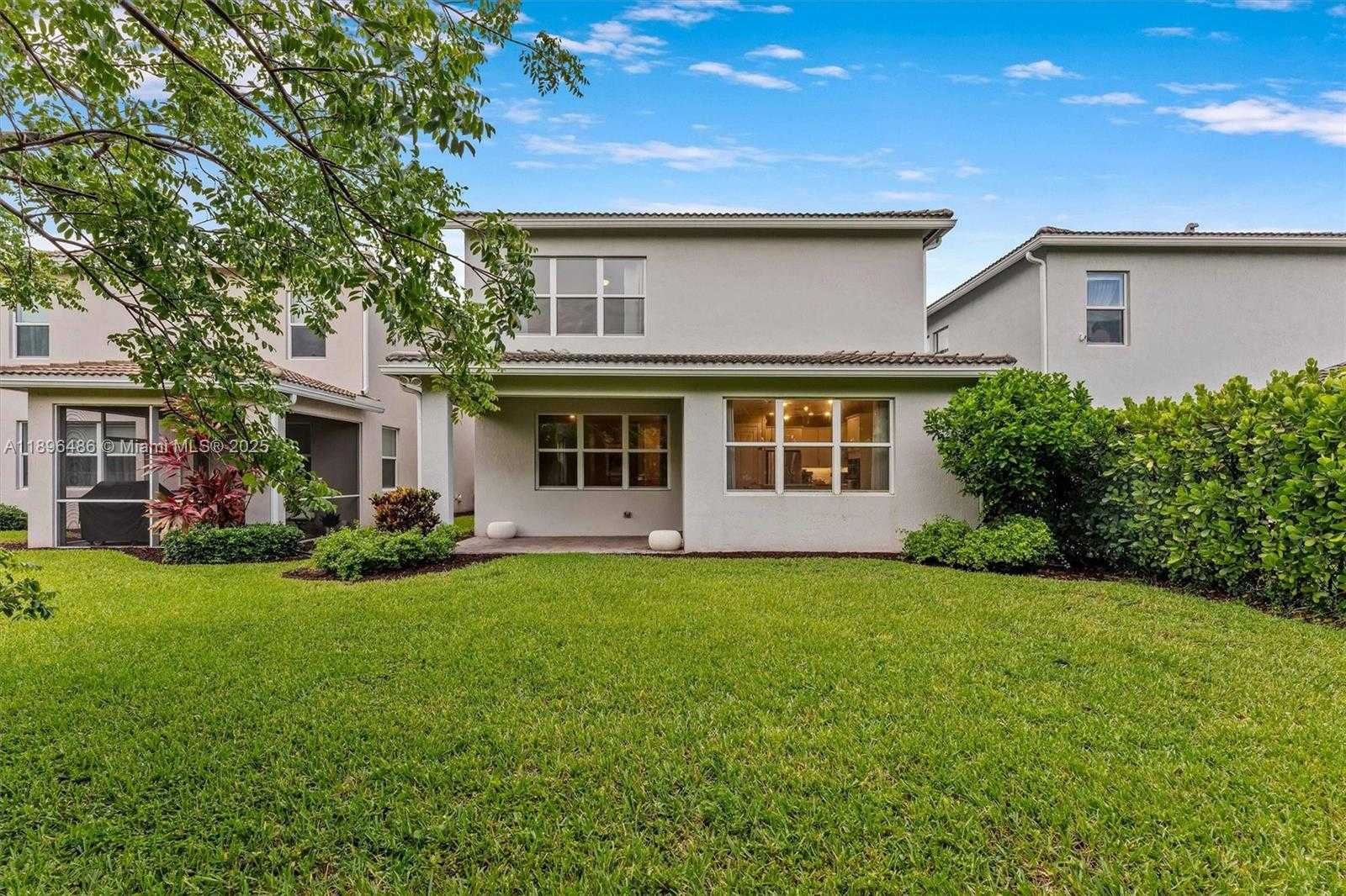 Small Image of 4434 FICUS ST, Hollywood Number 34