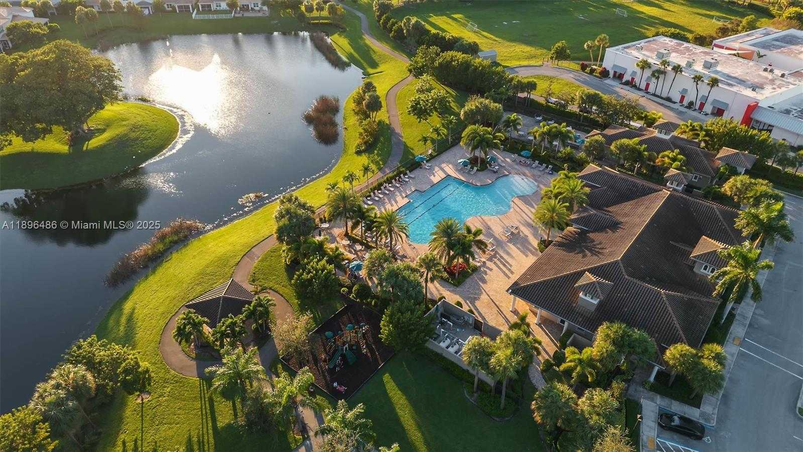 Small Image of 4434 FICUS ST, Hollywood Number 40