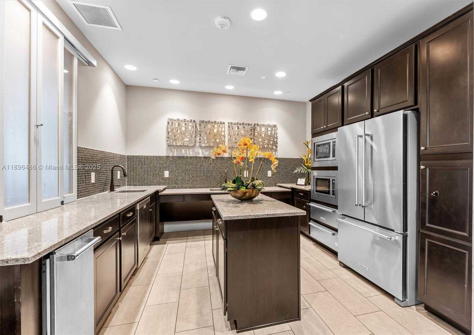 Small Image of 4434 FICUS ST, Hollywood Number 43