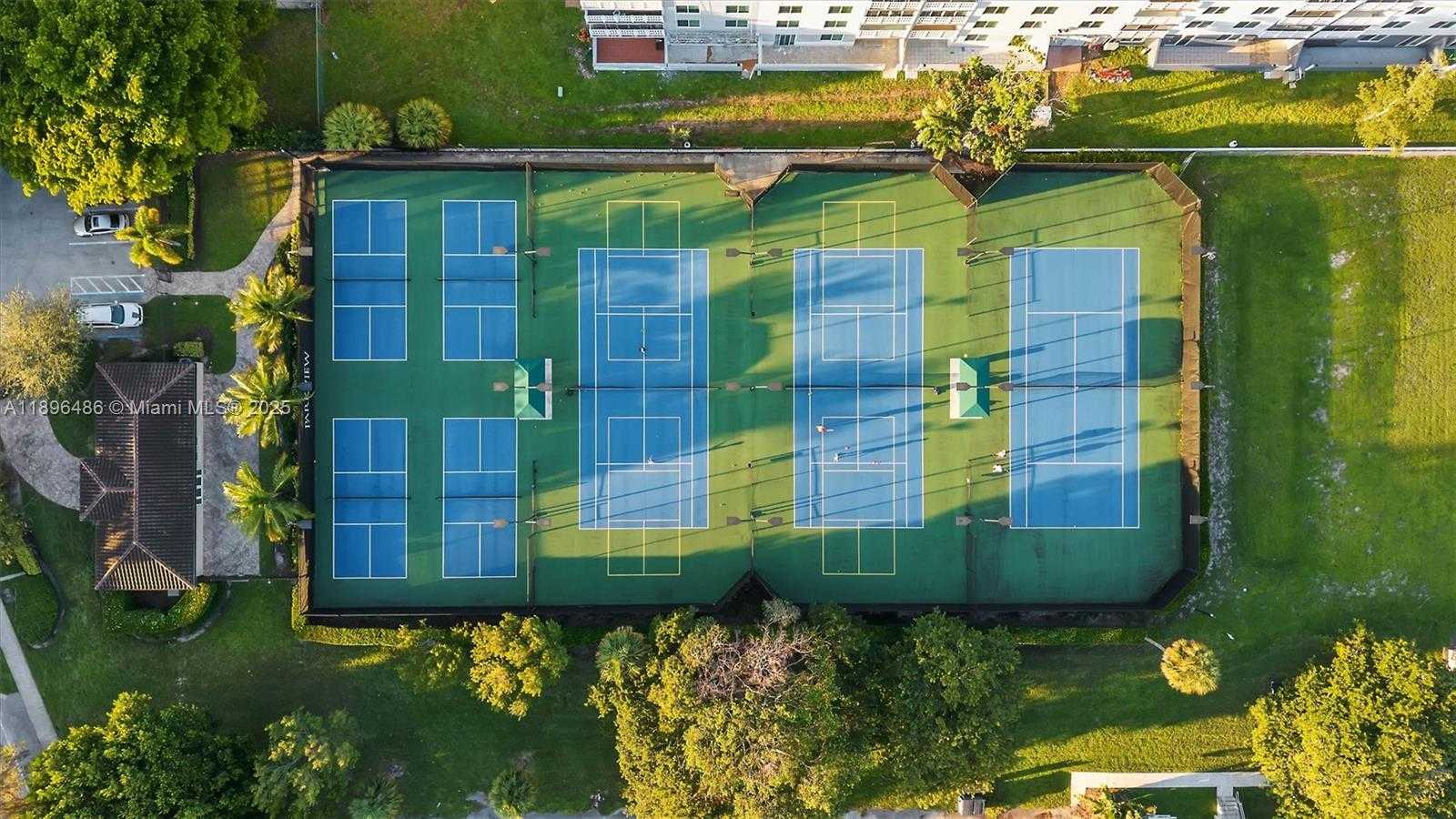 Small Image of 4434 FICUS ST, Hollywood Number 46