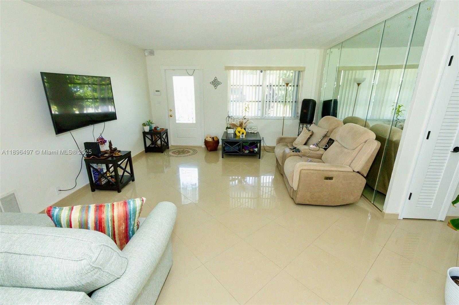 Small Image of 4518 NORTH WEST 45TH CT, Tamarac Number 15