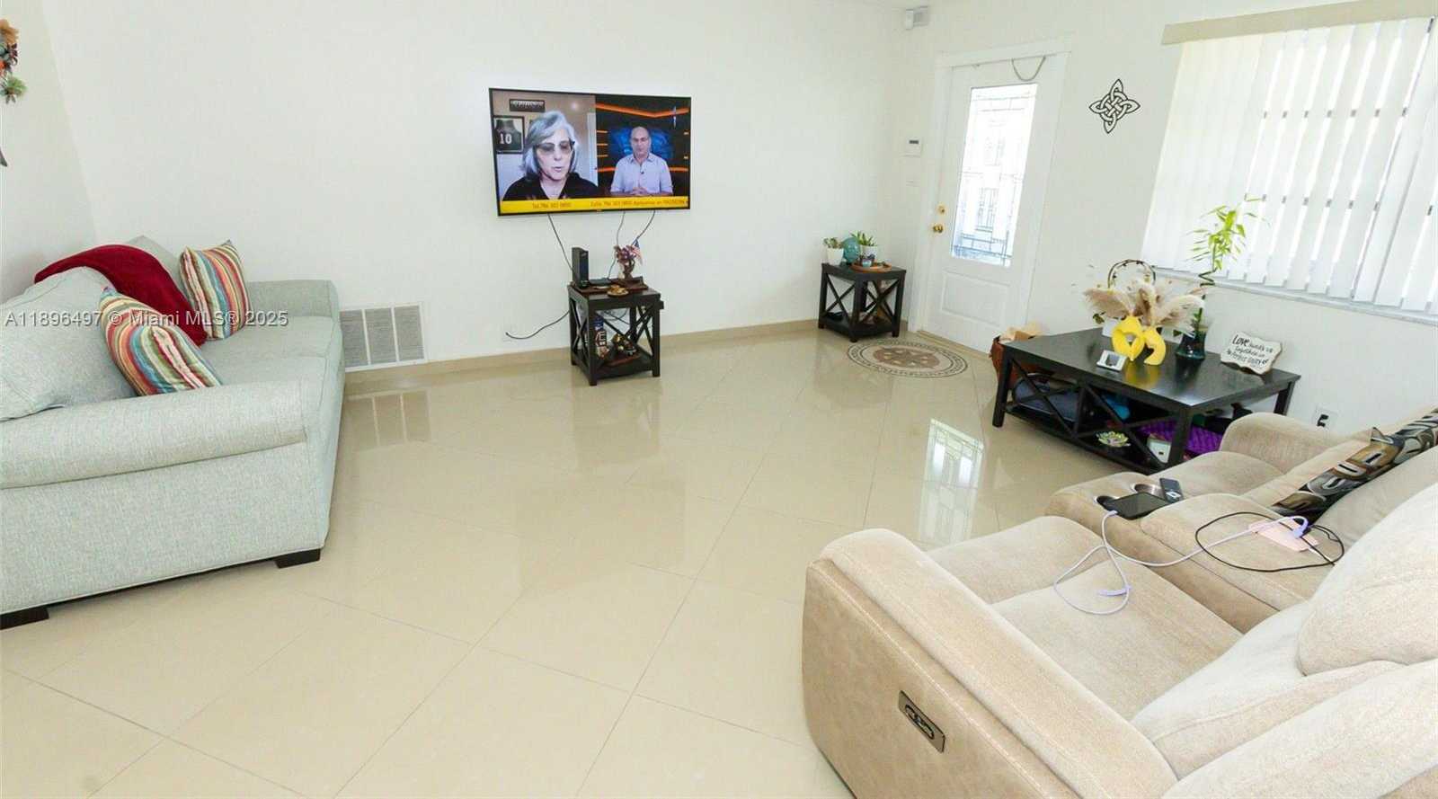 Small Image of 4518 NORTH WEST 45TH CT, Tamarac Number 18