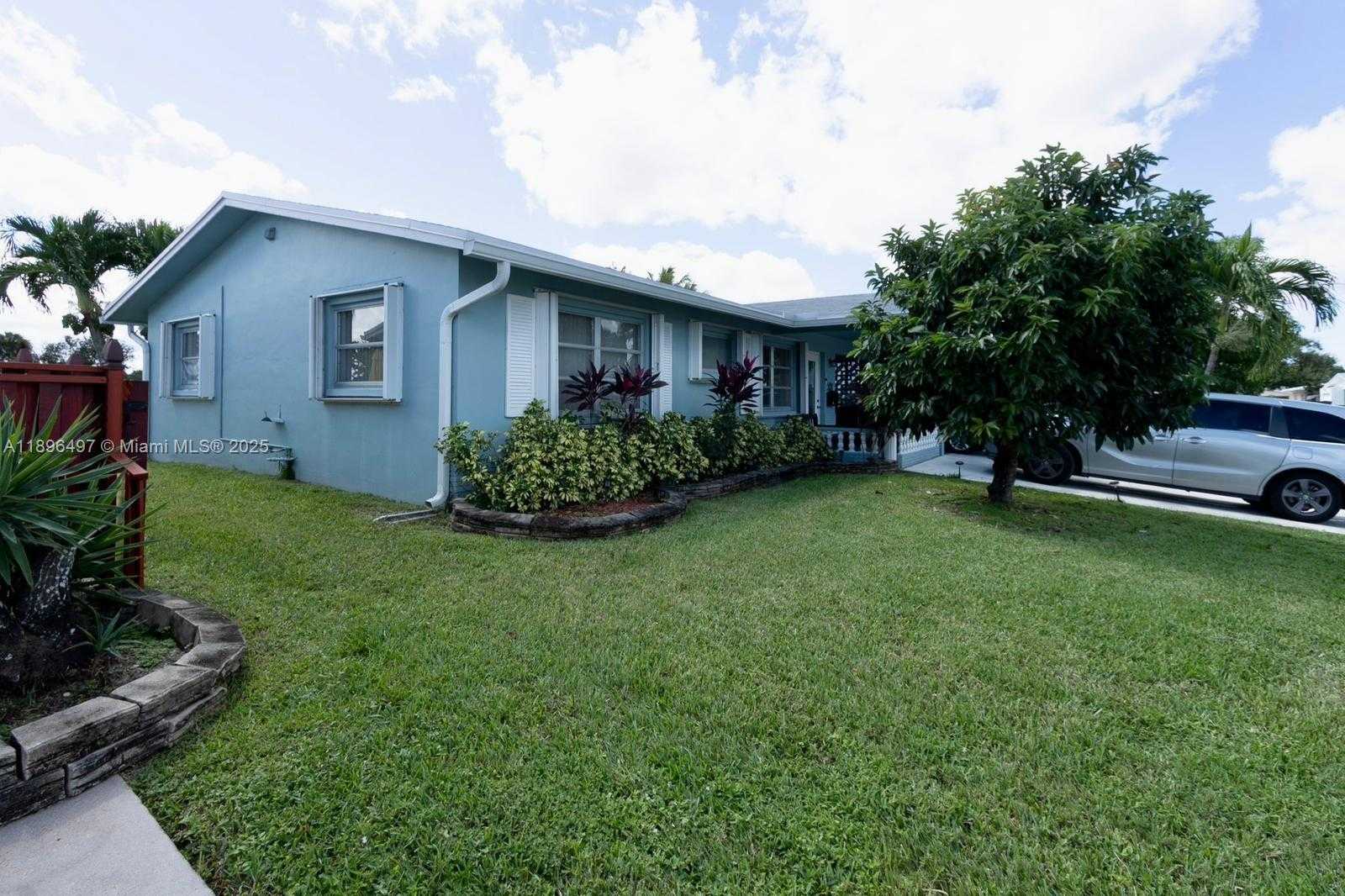 Small Image of 4518 NORTH WEST 45TH CT, Tamarac Number 7
