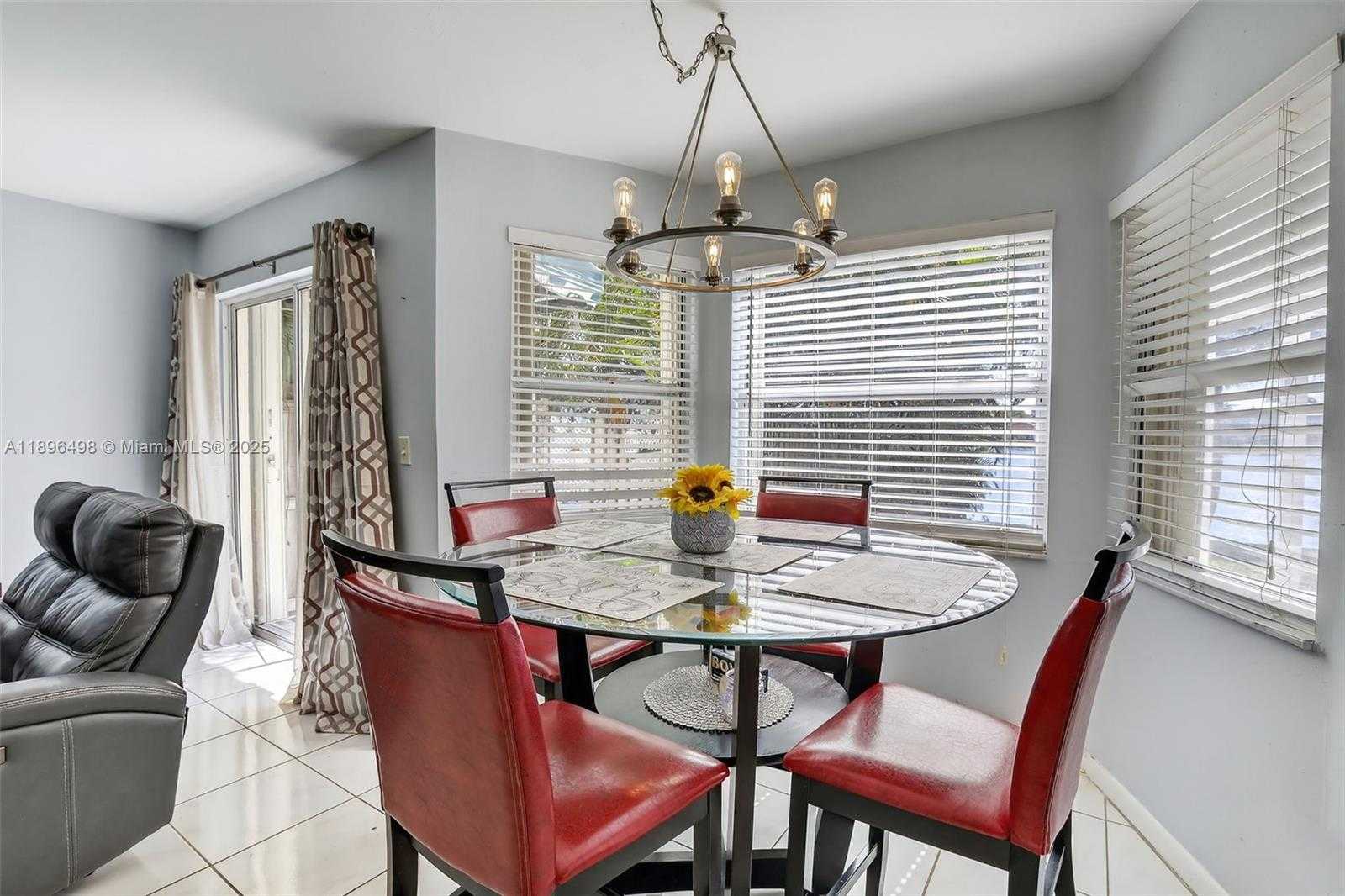 Small Image of 9710 SOUTH WEST 9TH CT, Pembroke Pines Number 14