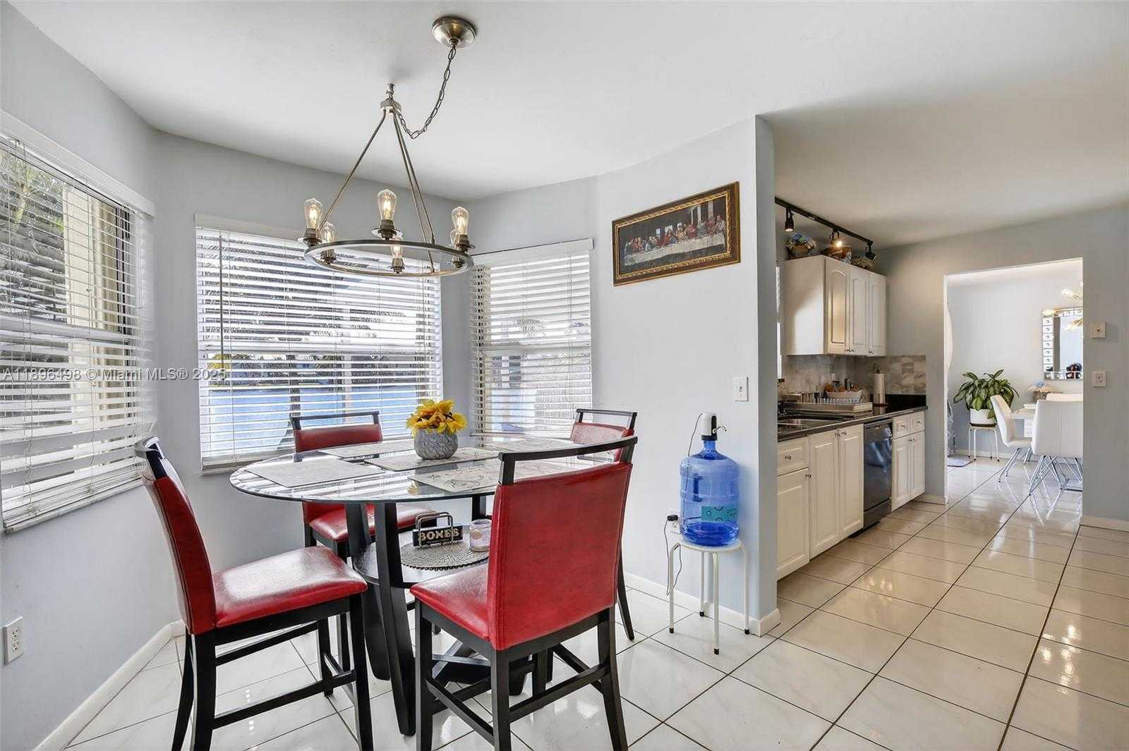 Small Image of 9710 SOUTH WEST 9TH CT, Pembroke Pines Number 15