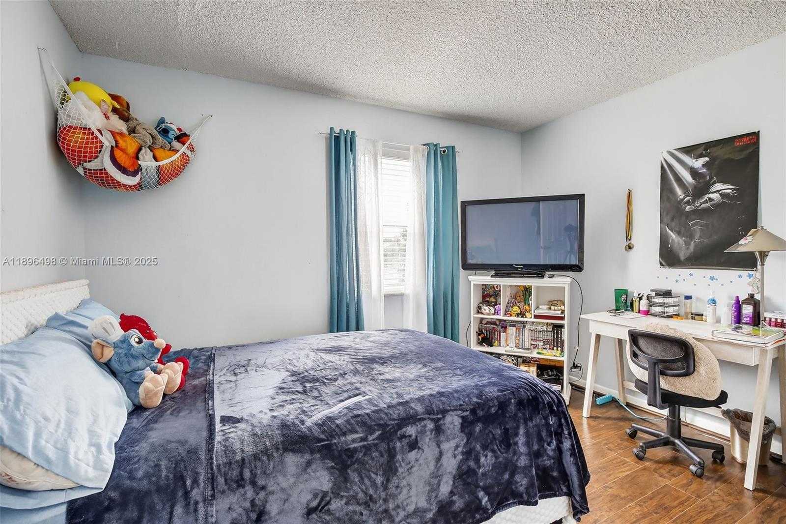 Small Image of 9710 SOUTH WEST 9TH CT, Pembroke Pines Number 27