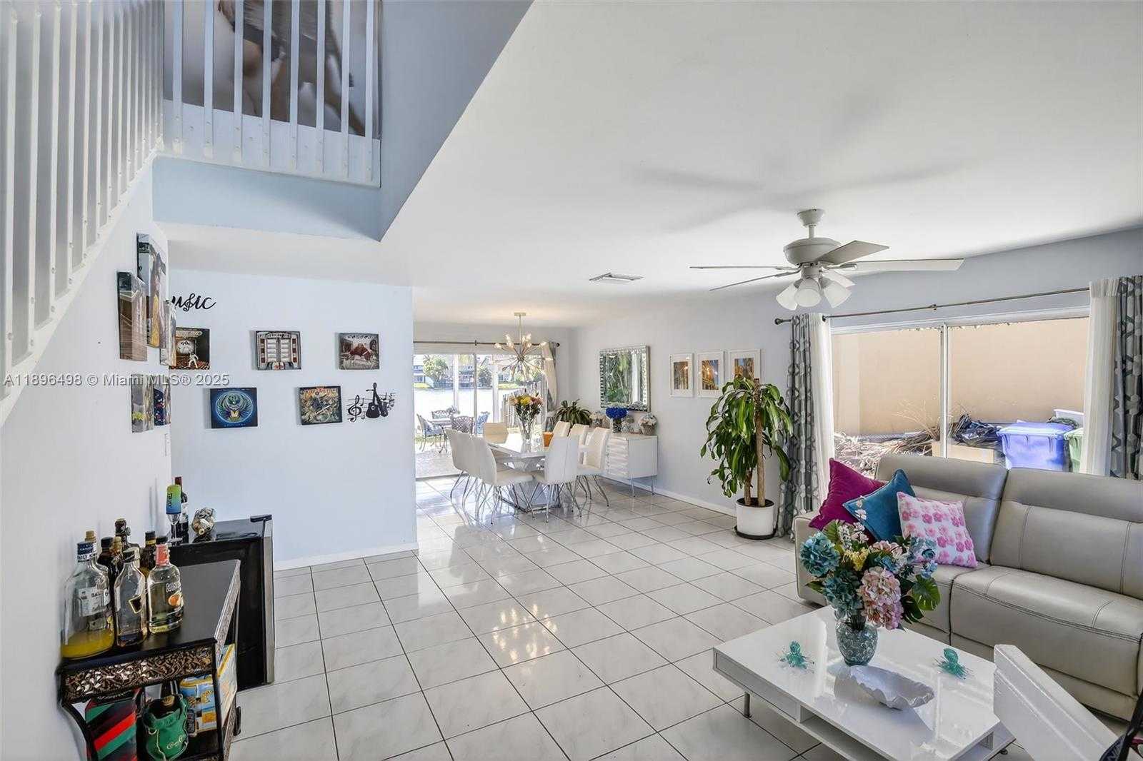 Small Image of 9710 SOUTH WEST 9TH CT, Pembroke Pines Number 6