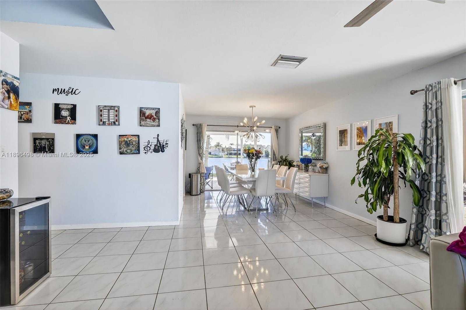 Small Image of 9710 SOUTH WEST 9TH CT, Pembroke Pines Number 7