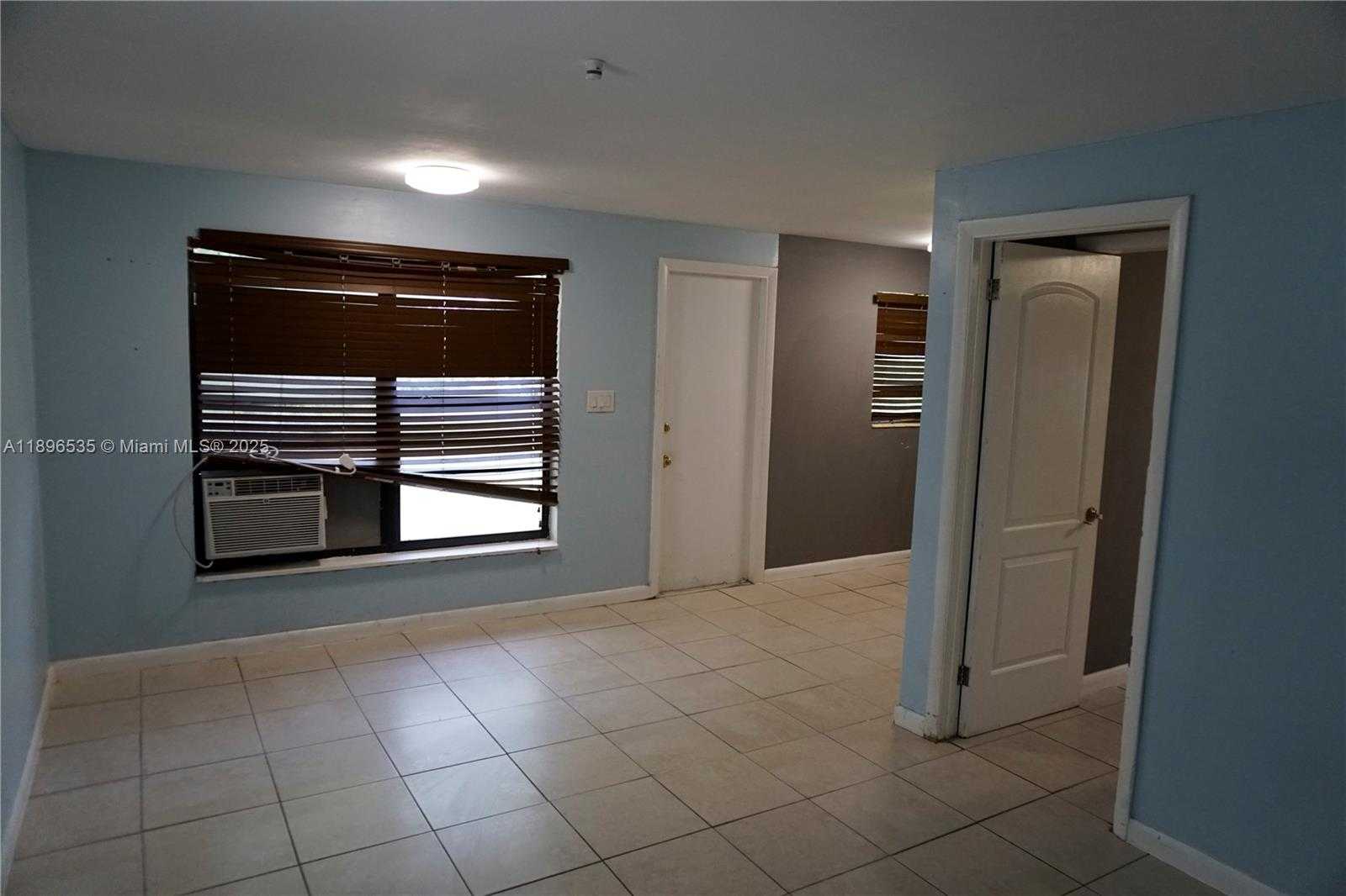 Small Image of 6200 FLETCHER ST, Hollywood Number 19