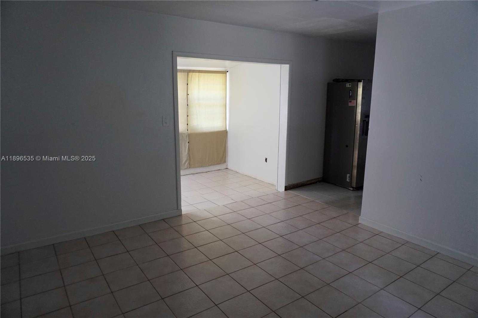 Small Image of 6200 FLETCHER ST, Hollywood Number 20