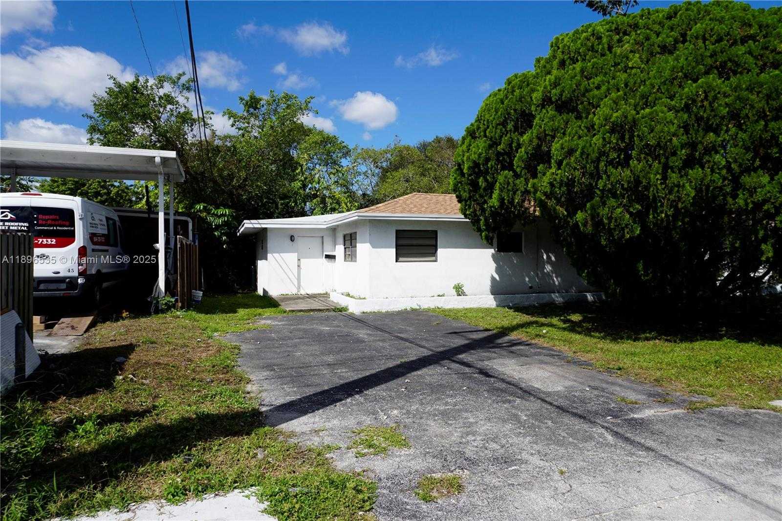 Small Image of 6200 FLETCHER ST, Hollywood Number 8