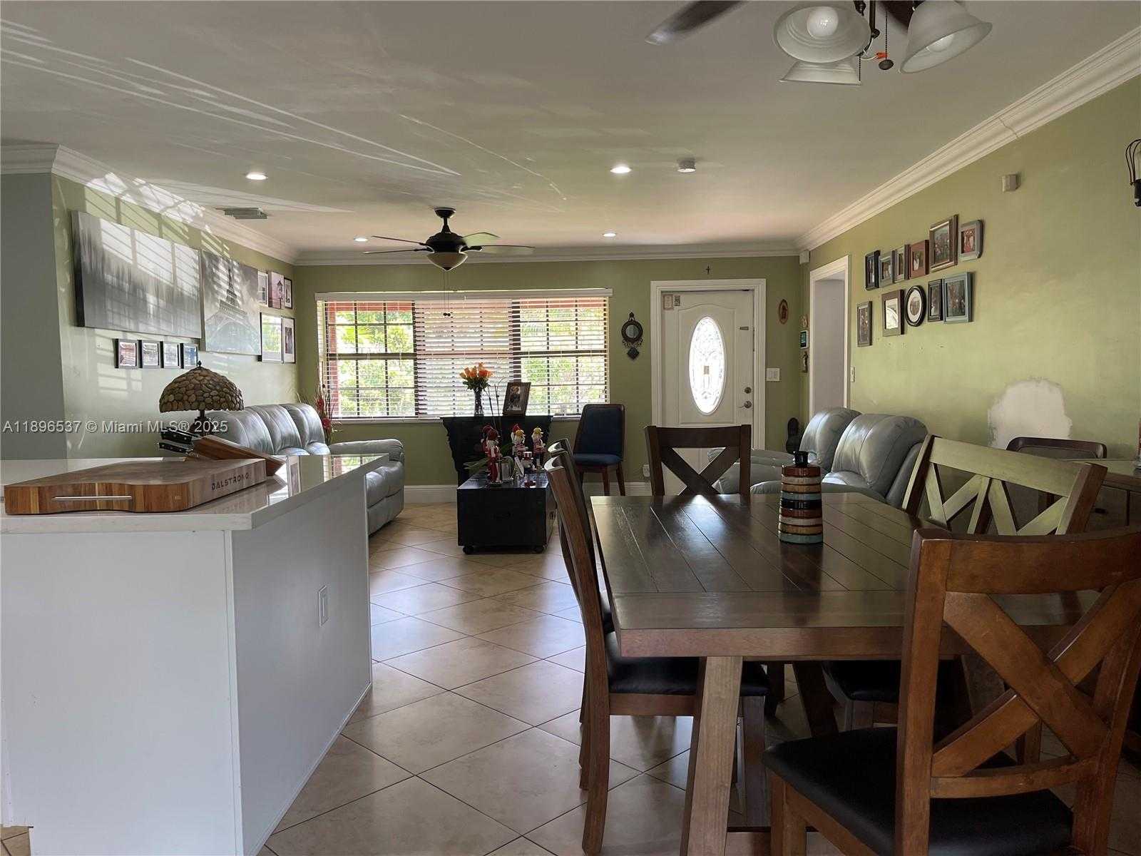 Small Image of 1961 36 AVENUE, Fort Lauderdale Number 12