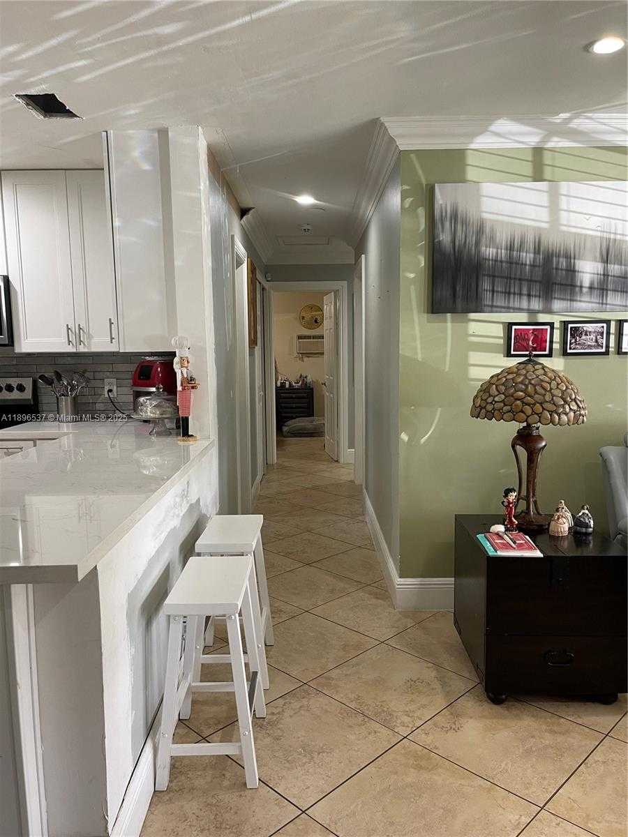 Small Image of 1961 36 AVENUE, Fort Lauderdale Number 13