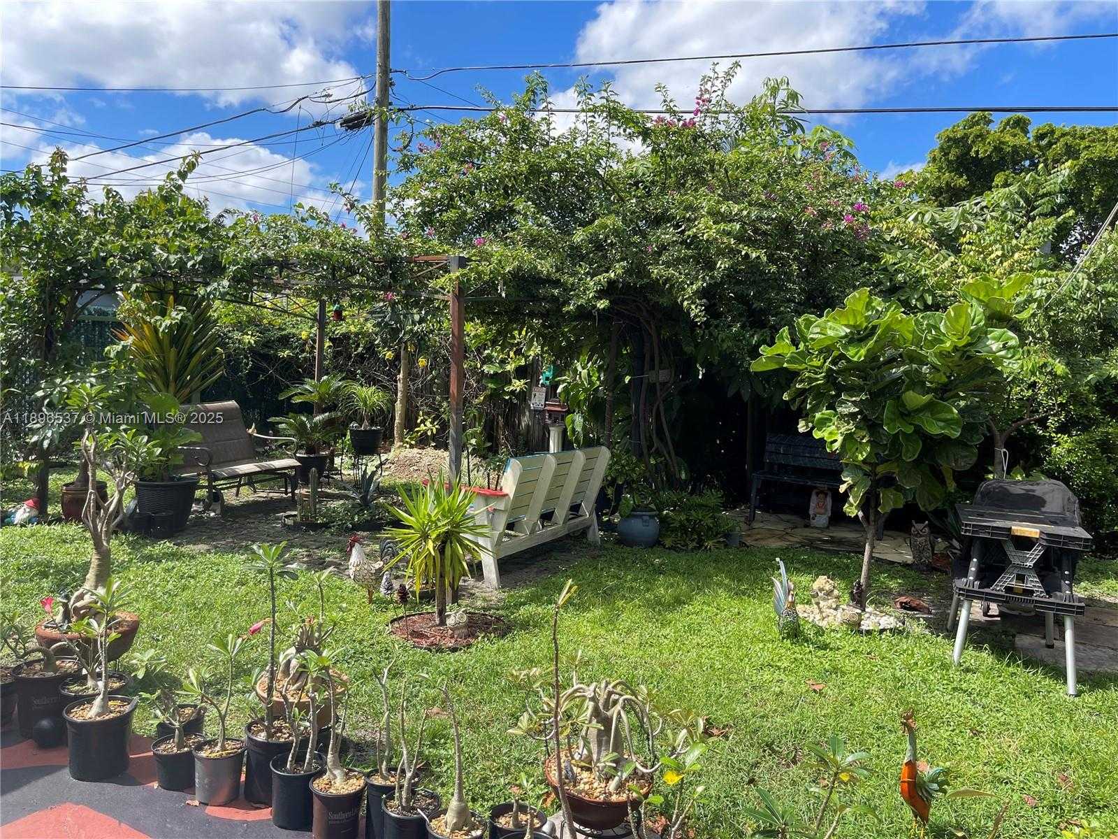 Small Image of 1961 36 AVENUE, Fort Lauderdale Number 25
