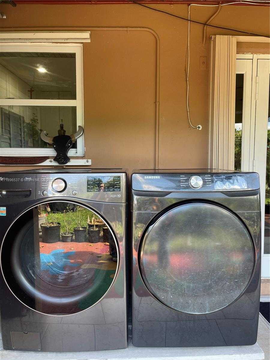 Small Image of 1961 36 AVENUE, Fort Lauderdale Number 27