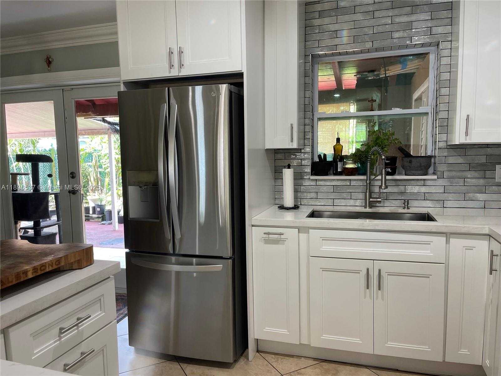 Small Image of 1961 36 AVENUE, Fort Lauderdale Number 9
