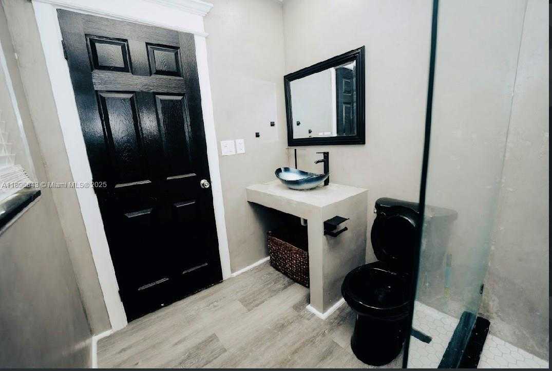 Small Image of 867 NORTH WEST 4TH AVE, Homestead Number 6