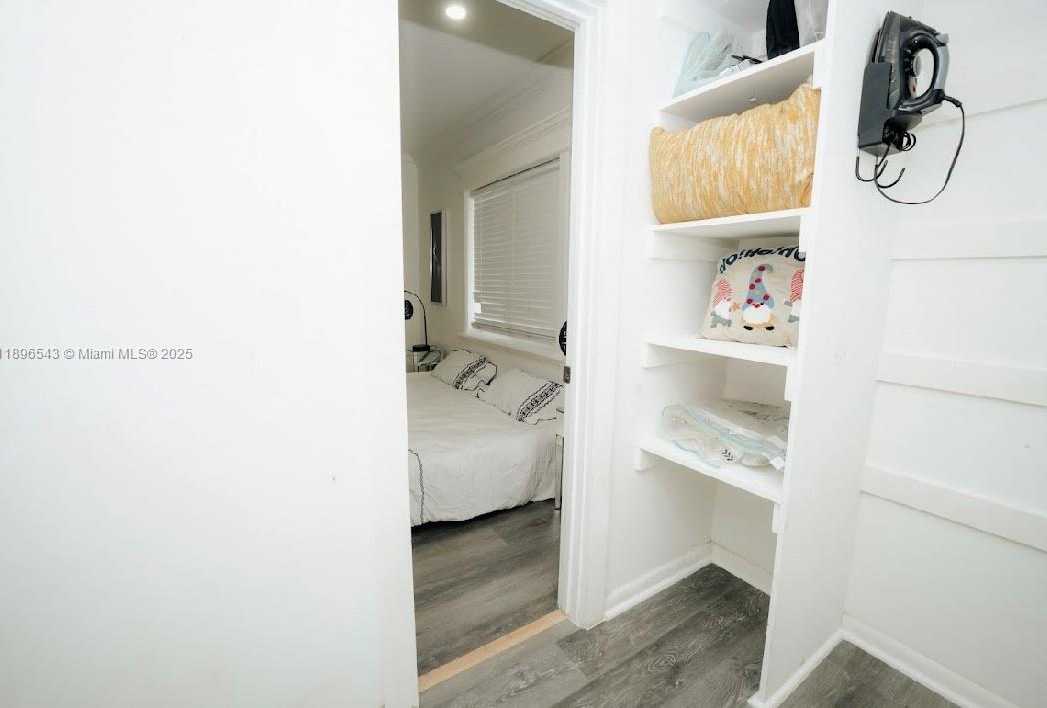 Small Image of 867 NORTH WEST 4TH AVE, Homestead Number 8