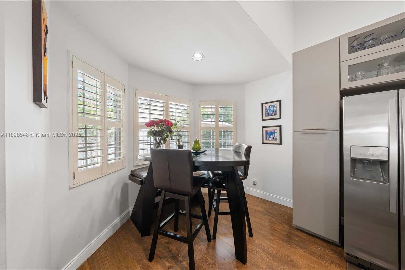 Small Image of 366 BEDFORD AVE, Weston Number 11