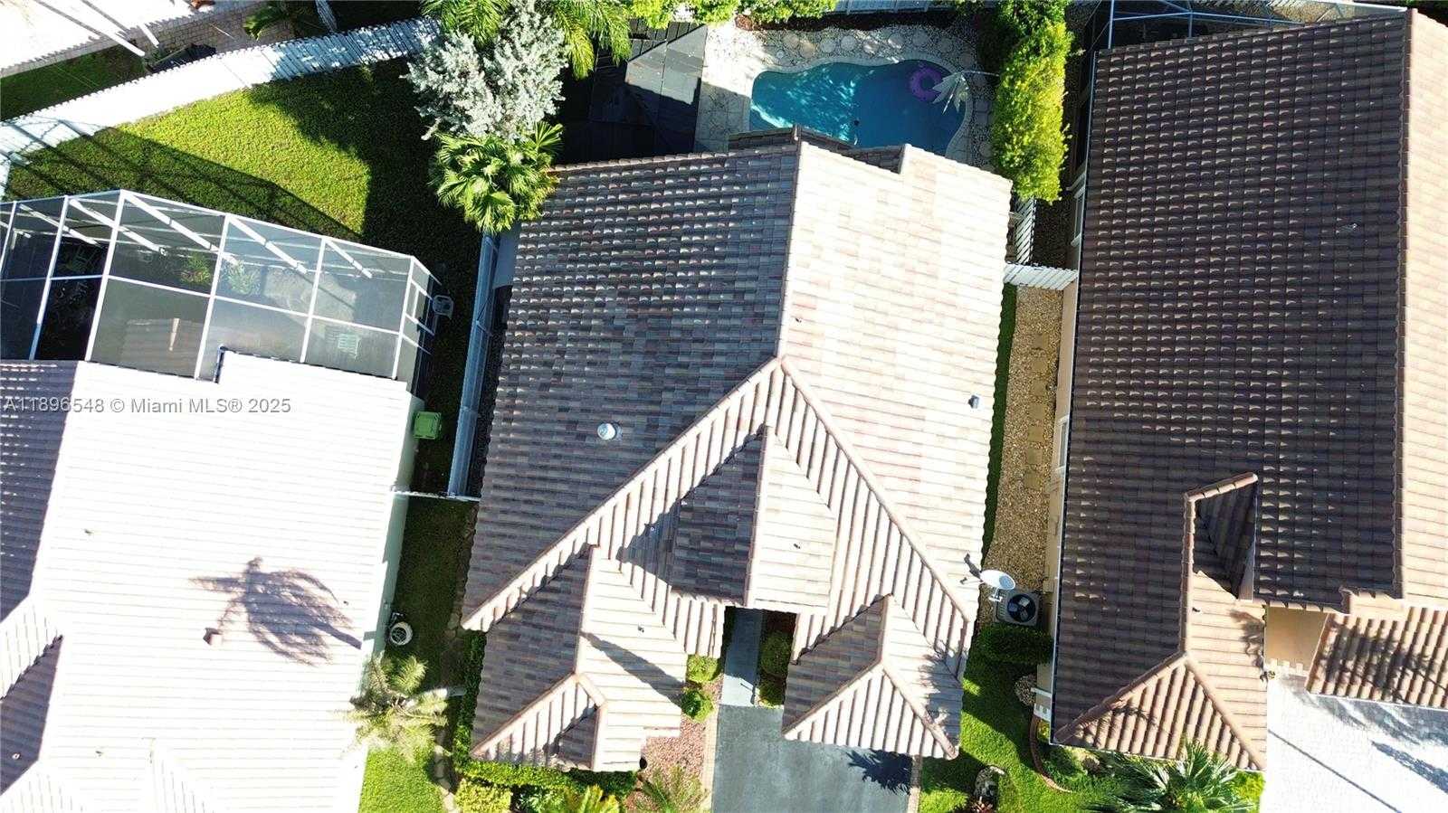 Small Image of 366 BEDFORD AVE, Weston Number 31
