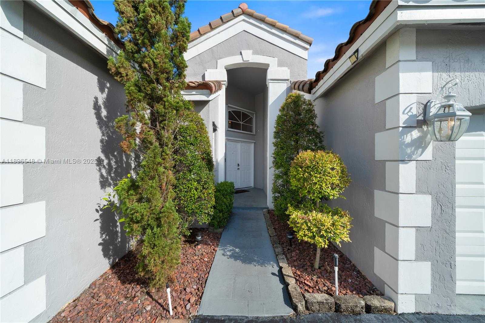 Small Image of 366 BEDFORD AVE, Weston Number 4