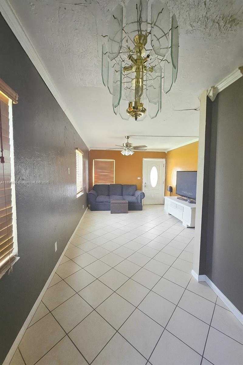 Small Image of 15770 NORTH WEST 17TH PL, Miami Gardens Number 10