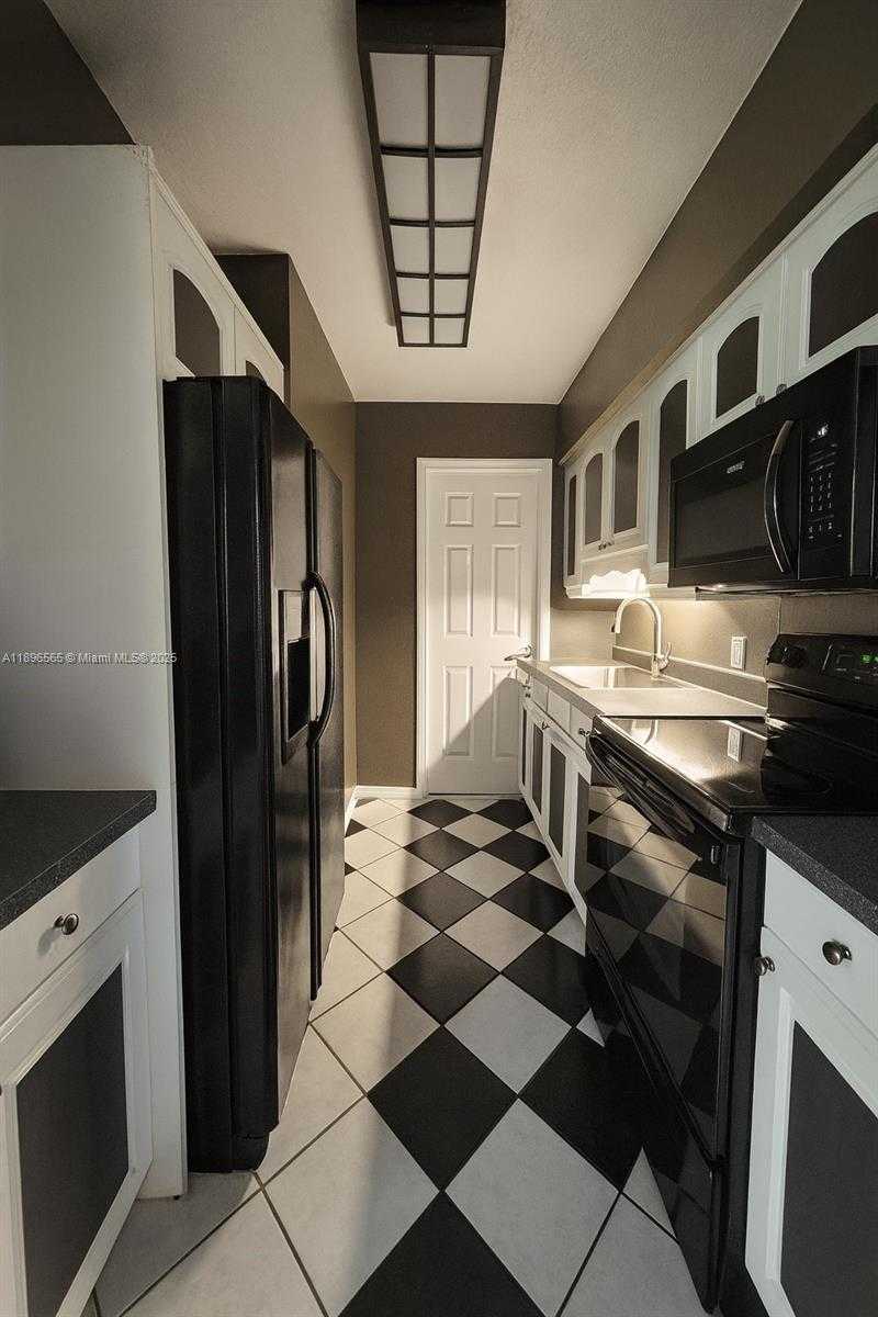 Small Image of 15770 NORTH WEST 17TH PL, Miami Gardens Number 16