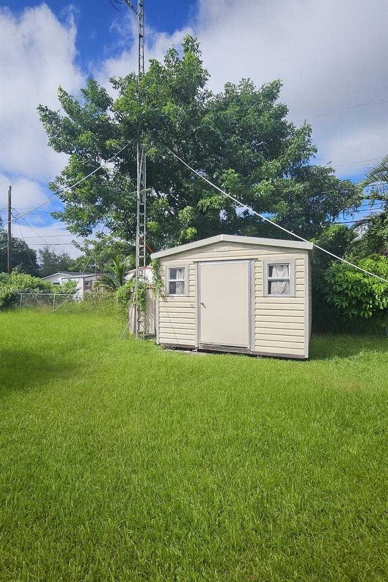 Small Image of 15770 NORTH WEST 17TH PL, Miami Gardens Number 7